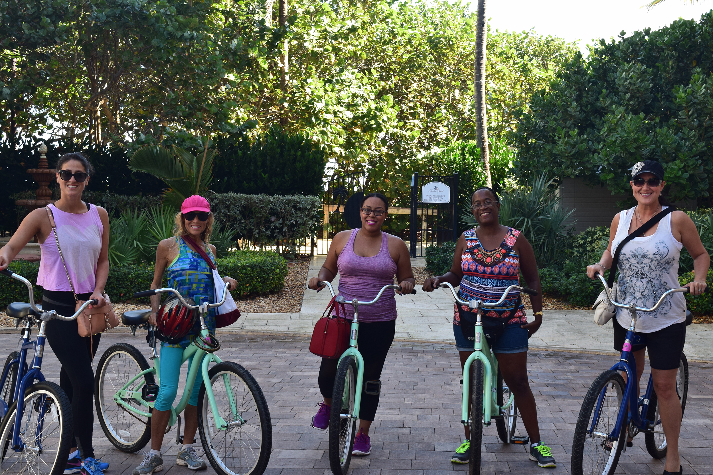 8 Reasons to Drop Everything and Head to Jupiter | Bianca Dottin