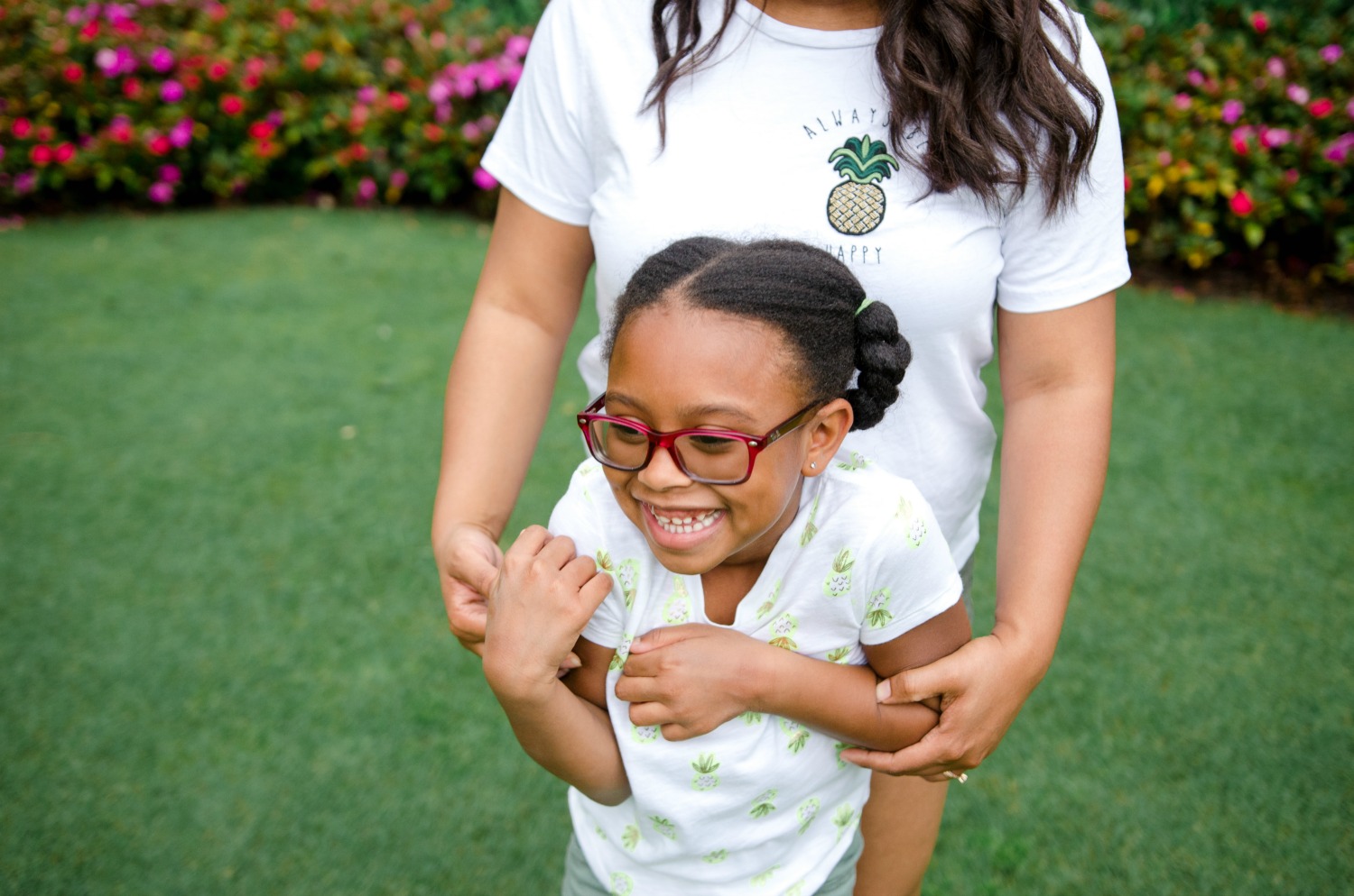 Millennial mom and Orlando lifestyle blogger Bianca Dottin shares how to shop for and style mama + me matching summer outfits.