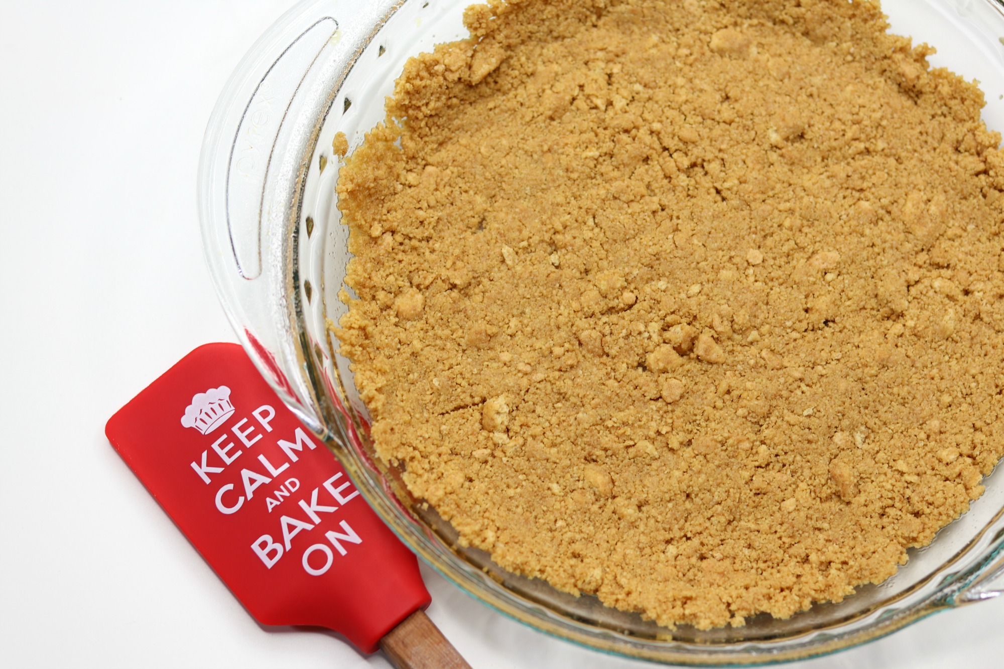 Quick and Easy 2-Ingredient Graham Cracker Crust | Bianca Dottin