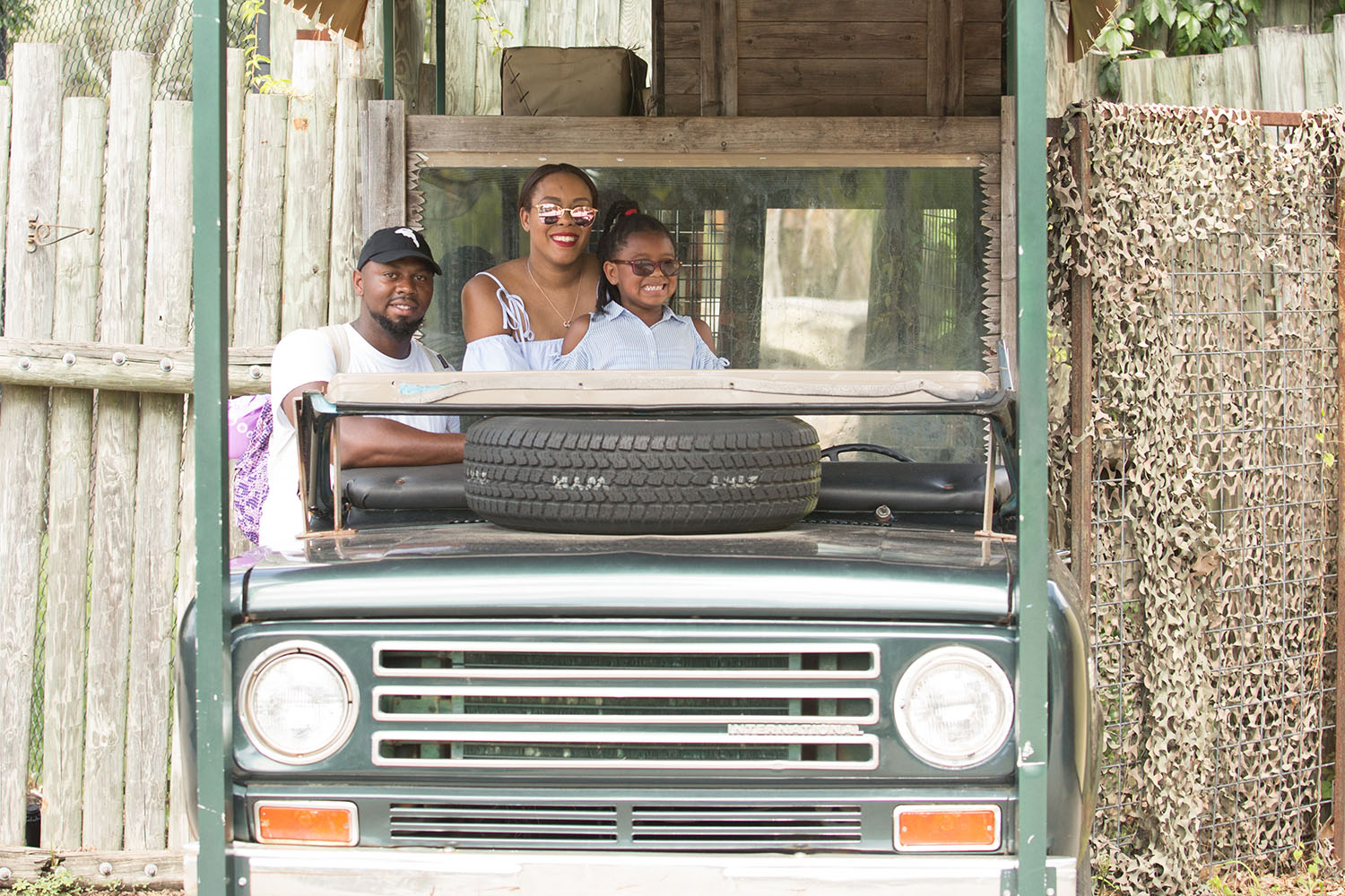 Wild Adventures Travel Guide Wild Adventures Travel Guide - Bianca Dottin