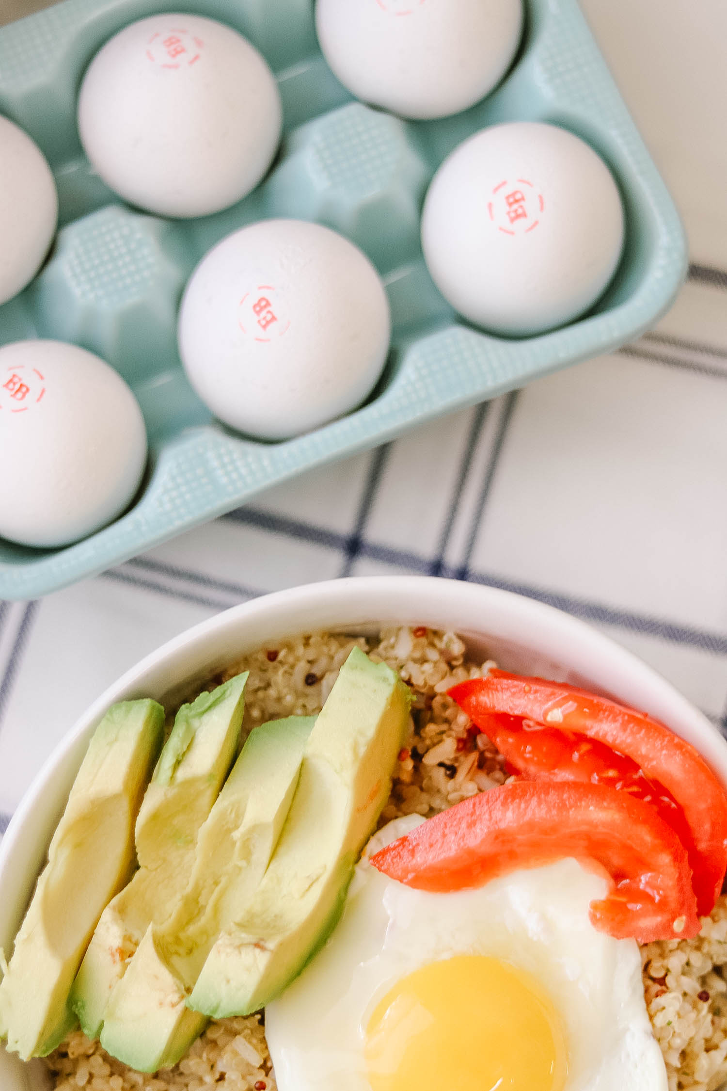Southwest Quinoa and Egg Breakfast Bowl - Bianca Dottin - Orlando Blogger