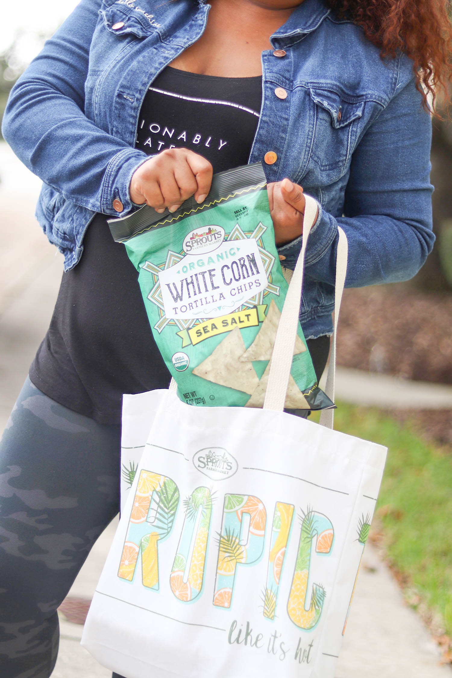 Sprouts white corn tortilla chips
