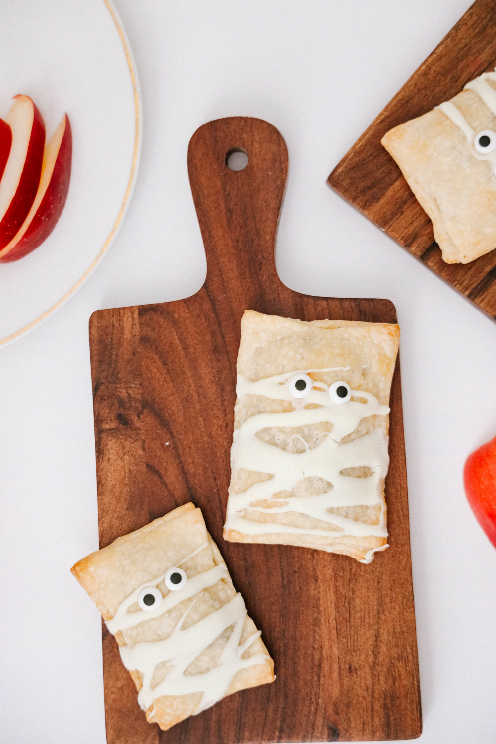 apple mummy pop tarts